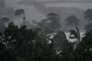 В Австралии из-за мощного шторма эвакуировали 25 тысяч человек