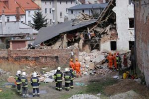 Обвал дома в Польше: погибли пять человек, среди них две школьницы