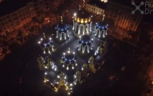 Пасхальную ночь в Киеве показали с дрона