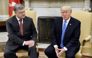 Трамп прокомментировал встречу с Порошенко