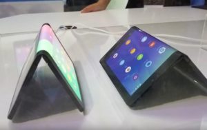 Сгибающийся планшет Lenovo сняли на видео