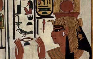 В Египте нашли три древних гробницы