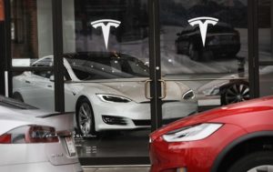 Tesla выпустит облигации на полтора миллиарда