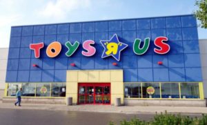 Крупнейшая сеть магазинов игрушек в США объявила о банкротстве