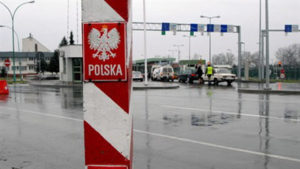 270 тыс. украинцев официально работают в Польше