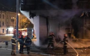 Во Львове сгорело отделение Сбербанка