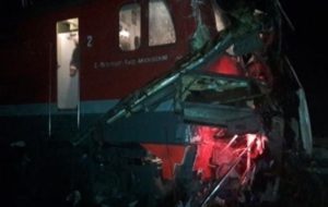 В России поезд протаранил автобус, погибли 19 человек