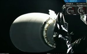 SpaceX запустила ракету Falcon 9 со спутниками