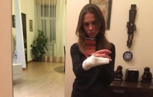 Киевских патрульных обвиняют в жестоком задержании женщины