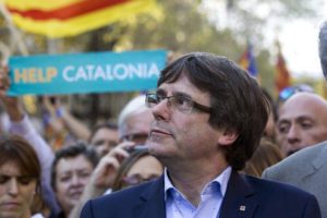 Отстраненный лидер Каталонии будет просить политубежища в Бельгии