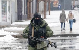 Минобороны: Из Луганска вывезли в РФ все наличные деньги