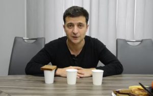 Зеленский саркастически прокомментировал запрет сериала “Сваты”