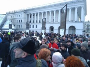На Майдане протестуют против маршей Саакашвили
