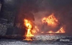 Иранский танкер затонул спустя 8 дней после столкновения