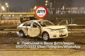 В Киеве на проспекте посреди людей взорвались две гранаты (+Видео)