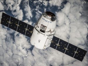 SpaceX запустила 6-тонный спутник связи