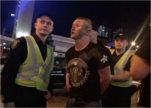 В Киеве неизвестные в масках напали на фанатов “Ливерпуля” (+Видео)