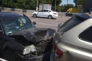 ДТП в Мариуполе: столкнулись пять авто