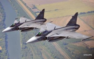 Подняли даже НАТО: Венгрию напугал украинский самолет