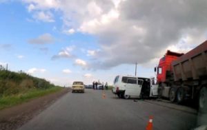 В Ивано-Франковской области столкнулись фура и микроавтобус с пассажирами