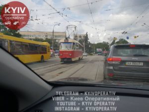 В Киеве произошло опасное ЧП с трамваем