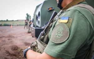 На Донбассе в пятницу восемь военных получили ранения, один из них – погиб