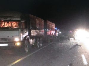 Шесть погибших: по пути из Харькова микроавтобус влетел в КамАЗ