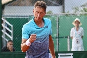 Стаховский выиграл турнир во Франции