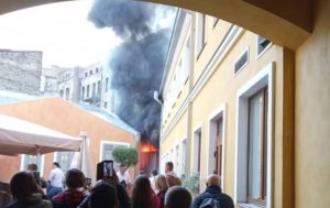 У посольства Нидерландов в Киеве произошел пожар