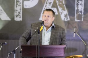 Мэр Днепра Филатов пообещал “набить е##ло” “слуге народа” Дубинскому