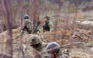 На Донбассе за сутки 10 обстрелов, у ВСУ потери