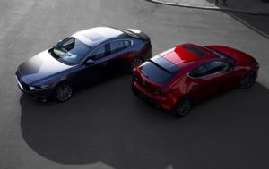 Mazda представила новое поколение “тройки”