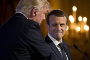 Макрон публично унизил Трампа в Париже (+Видео)