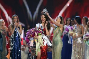 Объявлена “Мисс Вселенная – 2018”: смотрим фото