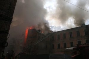В Киеве ликвидировали пожар в правительственном квартале