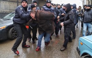 В Одессе под консульством РФ произошли потасовки
