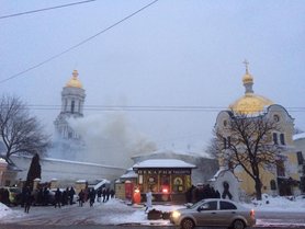 Спасатели ликвидировали пожар в Лавре