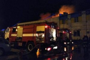 Спасатели потушили крупнейший пожар в Полтаве