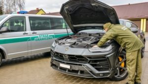 Пограничники не пустили в Украину Lamborghini за 10 миллионов