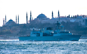 Появилось видео прохода кораблей НАТО через Босфор