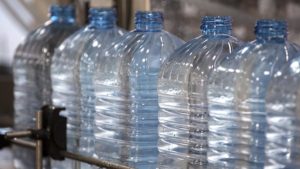 Ученый оценил вероятность возникновения рака из-за пластиковых бутылок