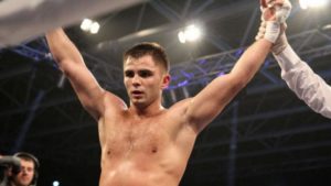 Непобедимый украинский боксер выиграл бой кошмарным нокаутом