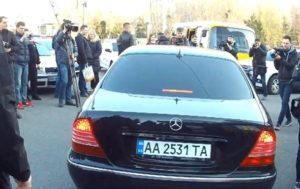 Зеленский приехал на анализы на бывшем авто Коломойского – нардеп