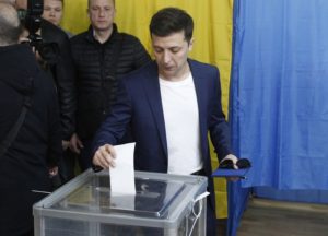 Зеленский проголосовал во втором туре президентских выборов: “Будет победа украинцев