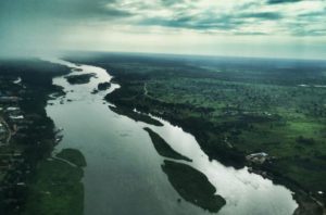 Антибиотики найдены в речной воде по всему миру