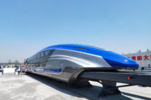 В Китае показали развивающий скорость до 600 км/ч поезд