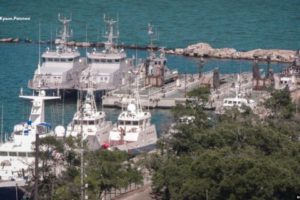 Захваченные Россией украинские корабли исчезли из порта Керчи