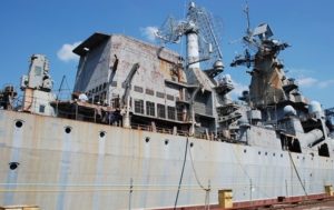 Минобороны хочет демилитаризовать крейсер “Украина”