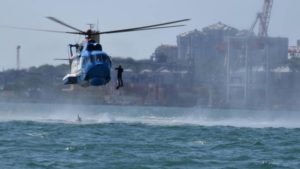 Учения Sea Breeze-2019: пограничники высаживались с вертолета на воду
