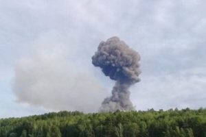 Взрывы на складах в России: названа причина